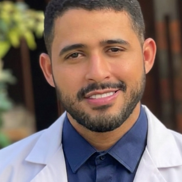 Dr. Alan Araujo